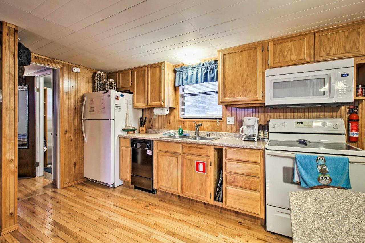 Rustic Stockton Lake Cabin Half Mile To Boat Ramp! Екстериор снимка