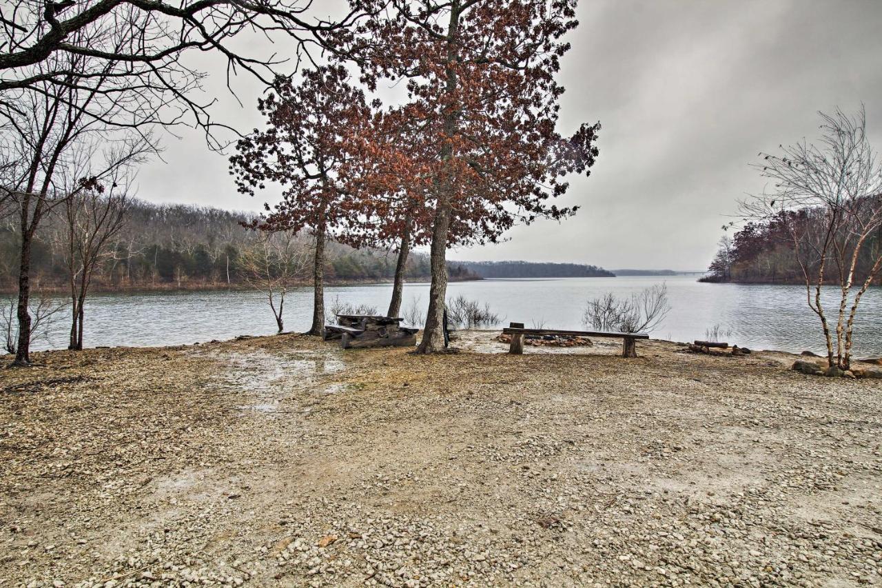 Rustic Stockton Lake Cabin Half Mile To Boat Ramp! Екстериор снимка
